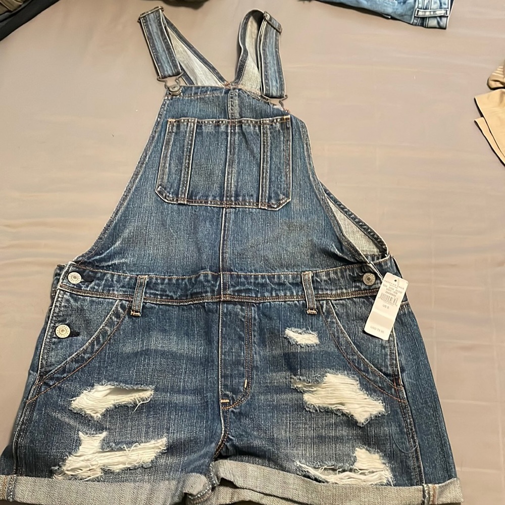 AE short overalls
